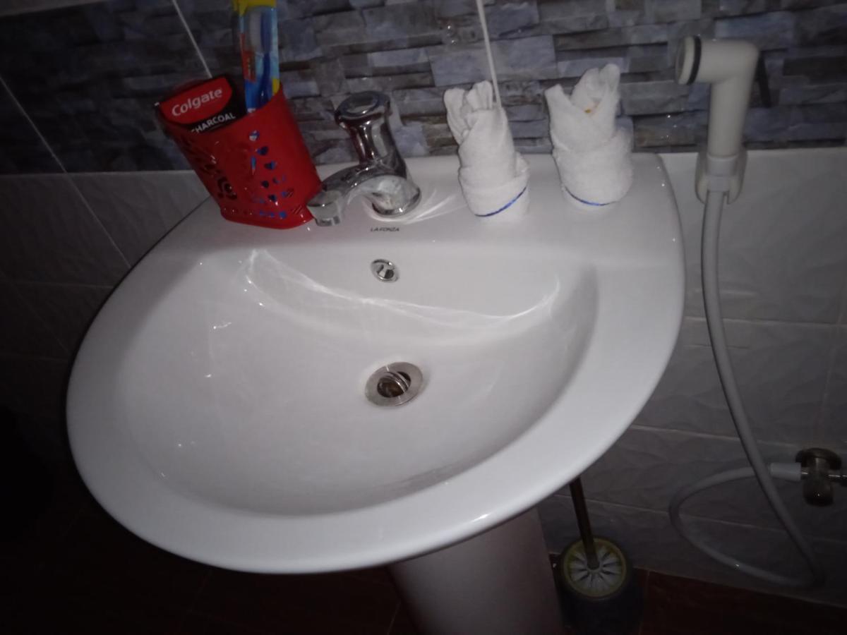 Bed and Breakfast Sarah'S Garden Bnb & Spa Clarin  Экстерьер фото