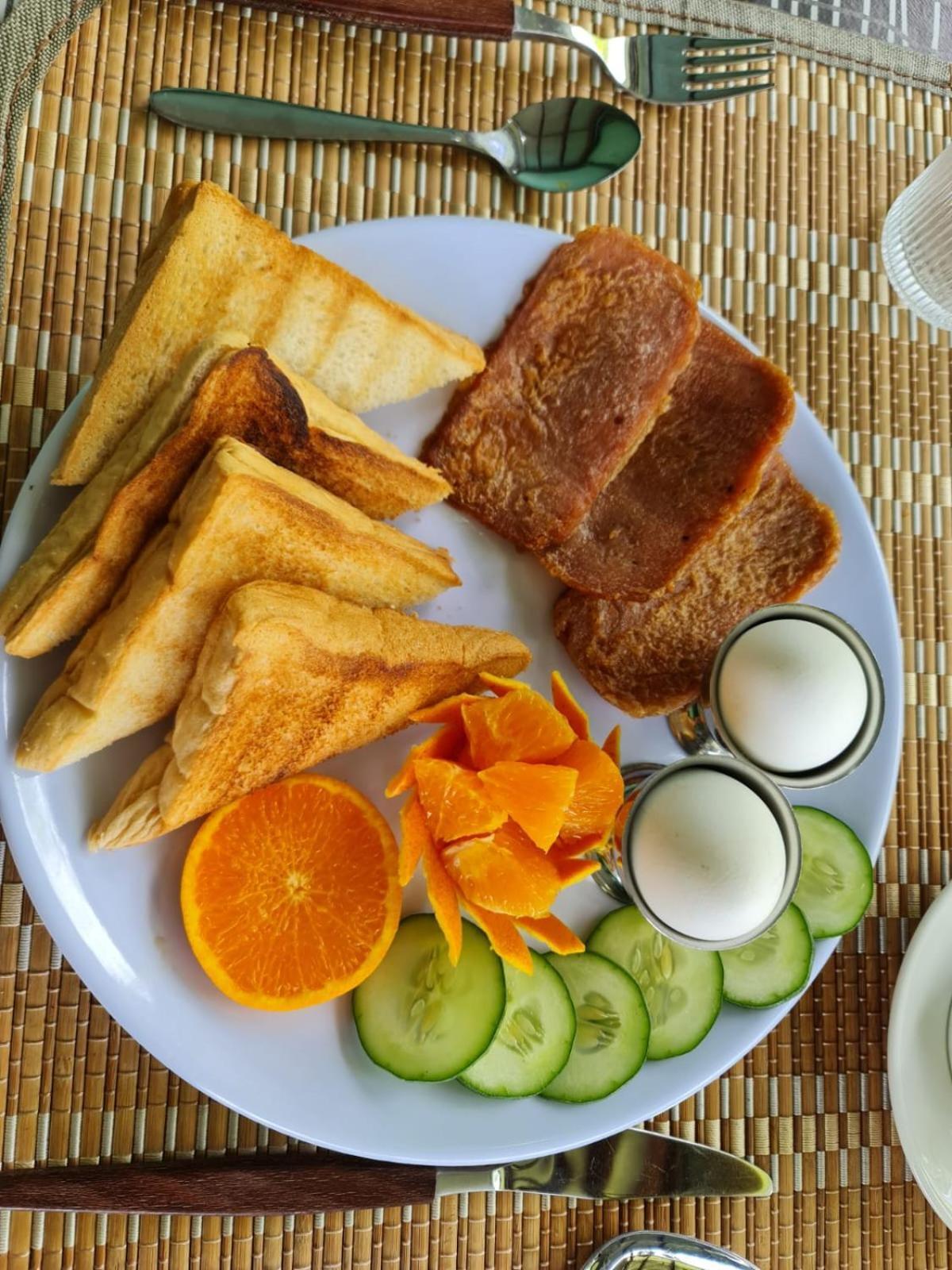 Bed and Breakfast Sarah'S Garden Bnb & Spa Clarin  Экстерьер фото